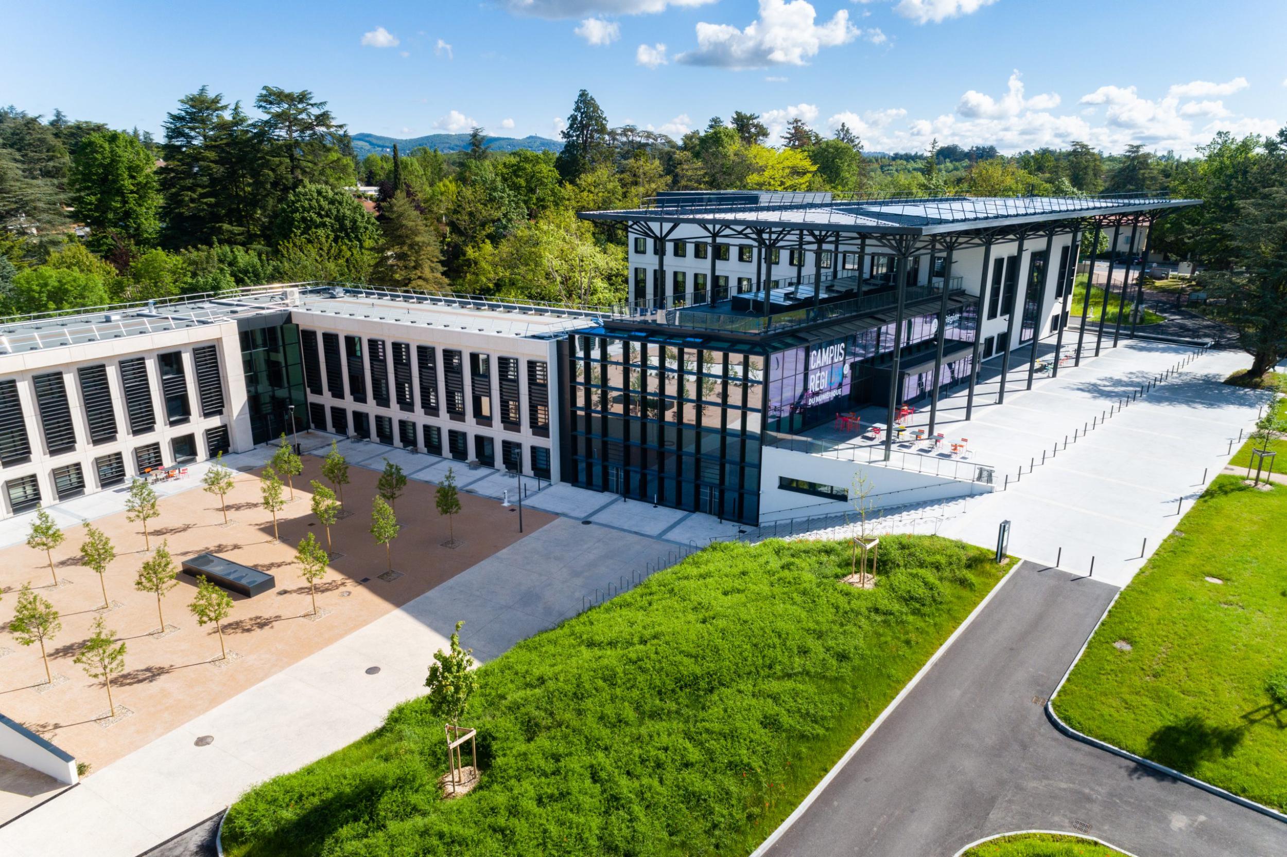 Aerial view of Diwii on the Digital Region Campus in Charbonnières-les-Bains, innovation center for Industry 4.0.