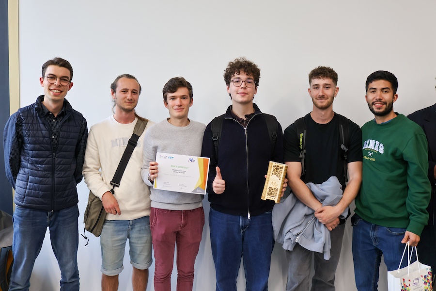 Winners of the MEP Mines Études et Projets audience favorite award with certificate and trophy