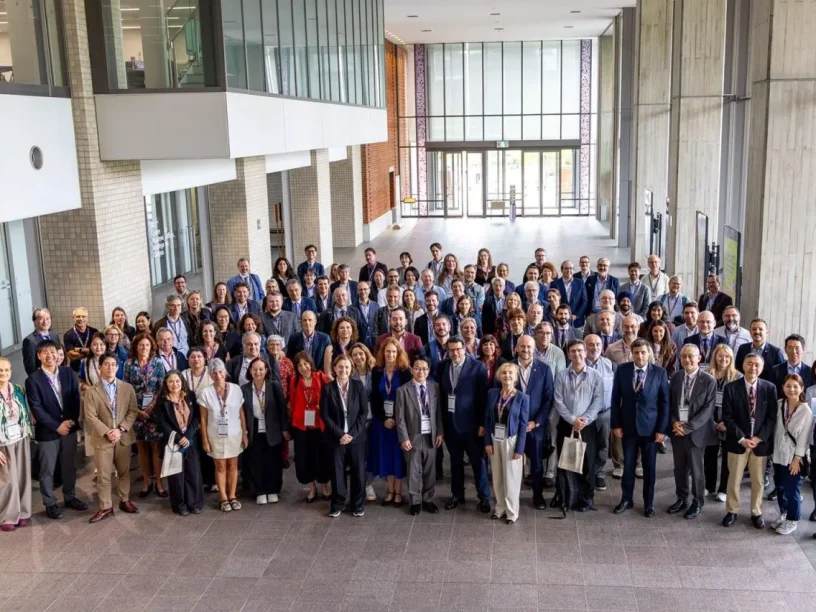 Photo de groupe des participants à l'Assemblée Générale du réseau T.I.M.E. à Doshisha University, Japon, avec des chercheurs et étudiants internationaux.