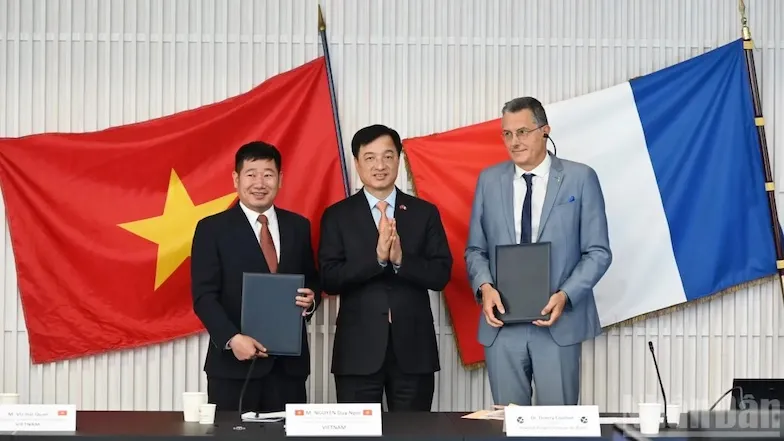 n accord de coopération internationale avec le Vietnam